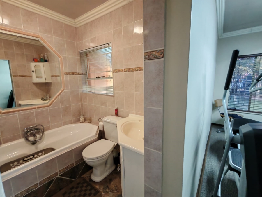 3 Bedroom Property for Sale in Sasolburg Ext 11 Free State